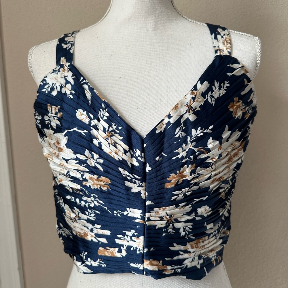 🎉Host Pick🎉 Abercrombie & Fitch Floral Crop Top